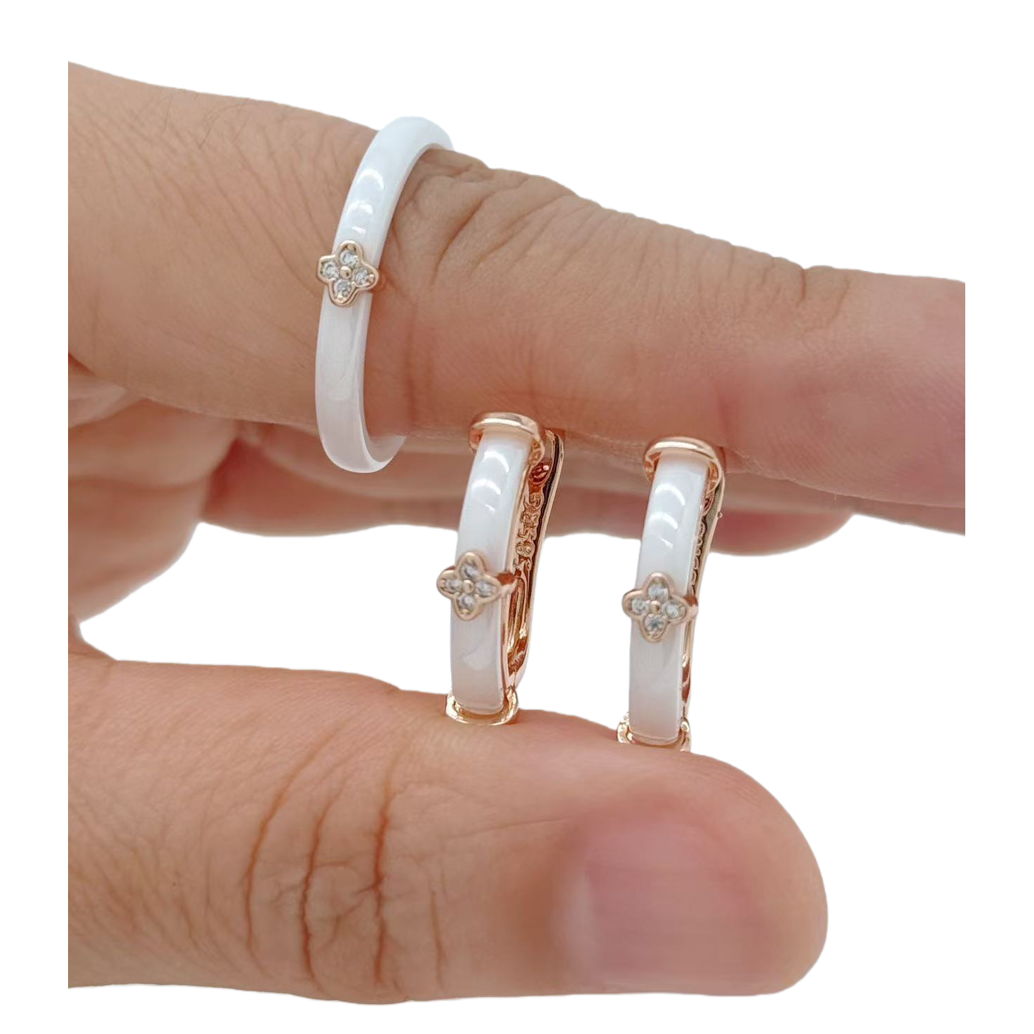 White ceramic rose gold four-leaf flower diamond-encrusted ring and earring set Item Picture