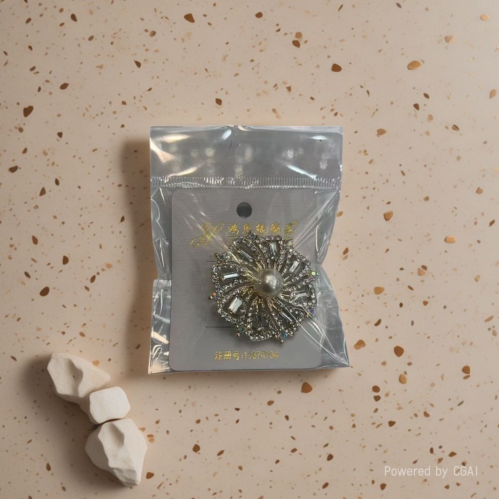 金色镶钻花朵卡通链条收腰扣胸针