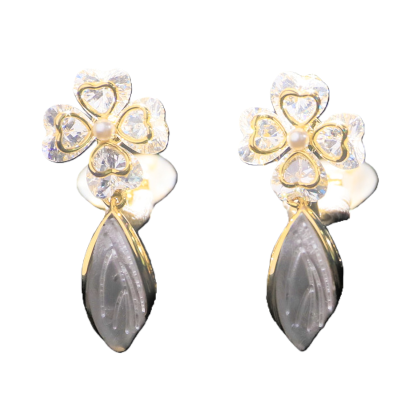 New copper-plated real gold and zircon four-leaf clover style versatile ear clips and earrings Item Picture