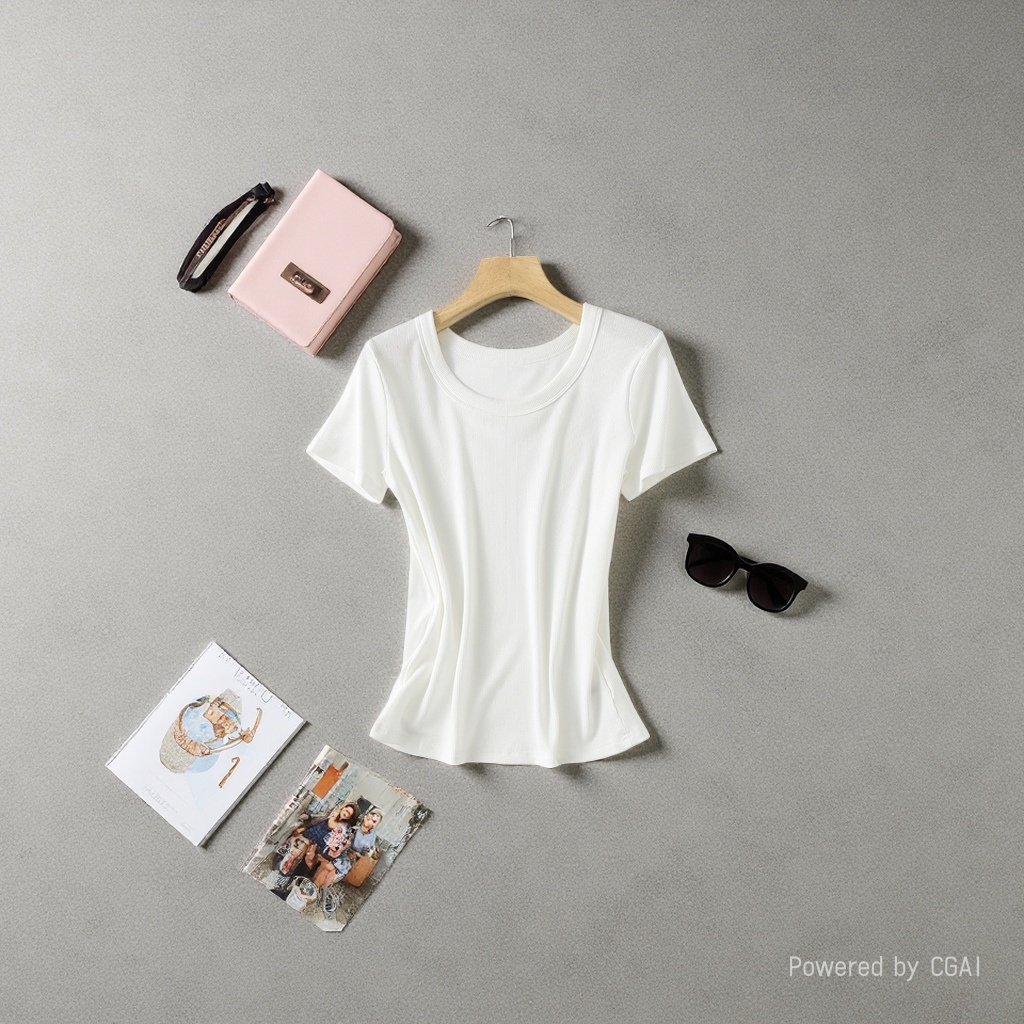 Close your eyes and get a solid color of Tencel wool with a nude feel. It's a versatile, thin, round-neck short-sleeved T-shirt with a middle seam. It's a slimming base layer for women. 095319988 Specification image