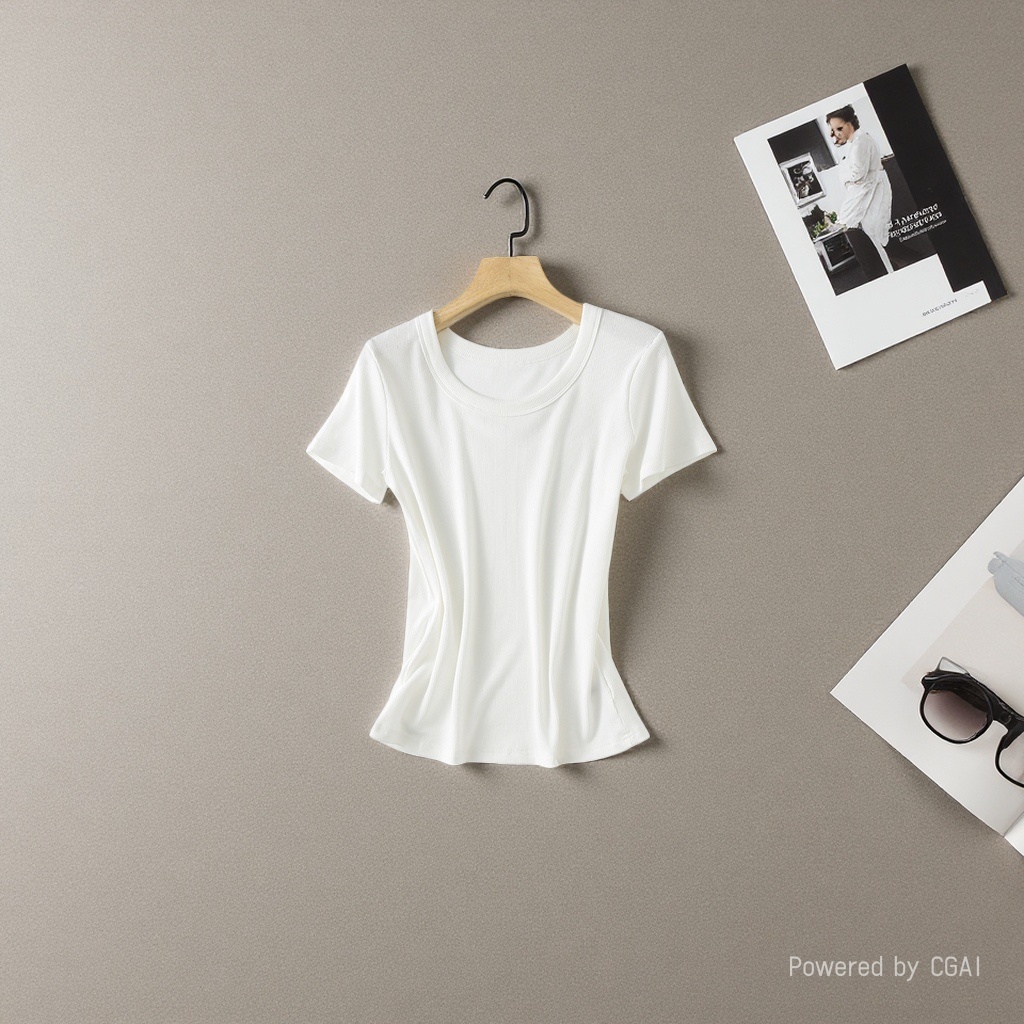 Close your eyes and get a solid color of Tencel wool with a nude feel. It's a versatile, thin, round-neck short-sleeved T-shirt with a middle seam. It's a slimming base layer for women. 095319988 details Picture