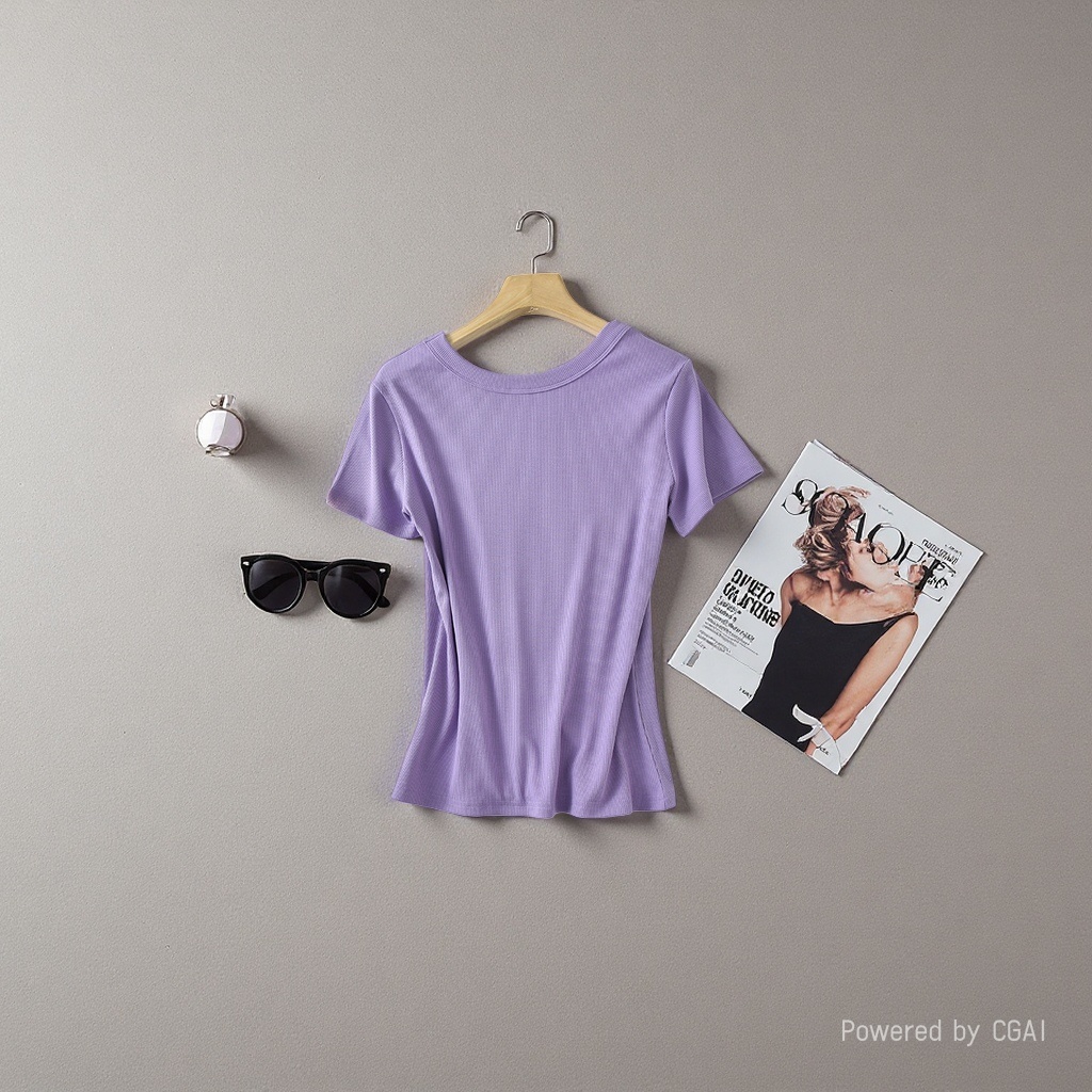 Close your eyes and get a solid color of Tencel wool with a nude feel. It's a versatile, thin, round-neck short-sleeved T-shirt with a middle seam. It's a slimming base layer for women. 095441964 Application Scenario