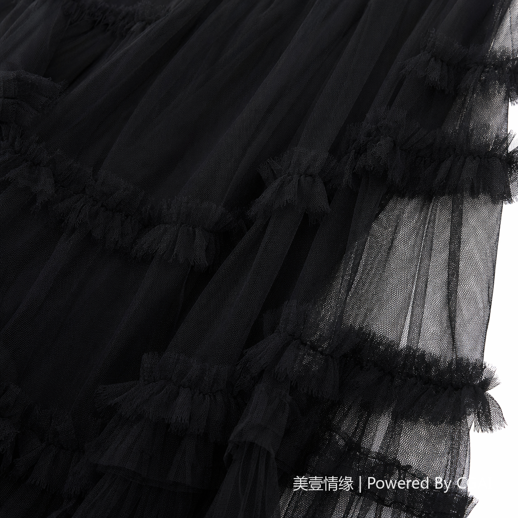 A small and elegant fairy-like long dress with a simple Korean-style mesh fabric patchwork and layers of cake layering. 100050760 Application Scenario