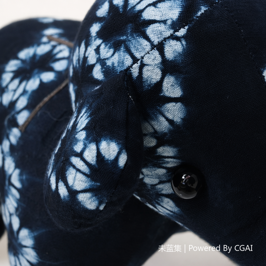 Blue and white tie-dyed elephant dolls, other plush toys, soft and cute home decorations Application Scenario
