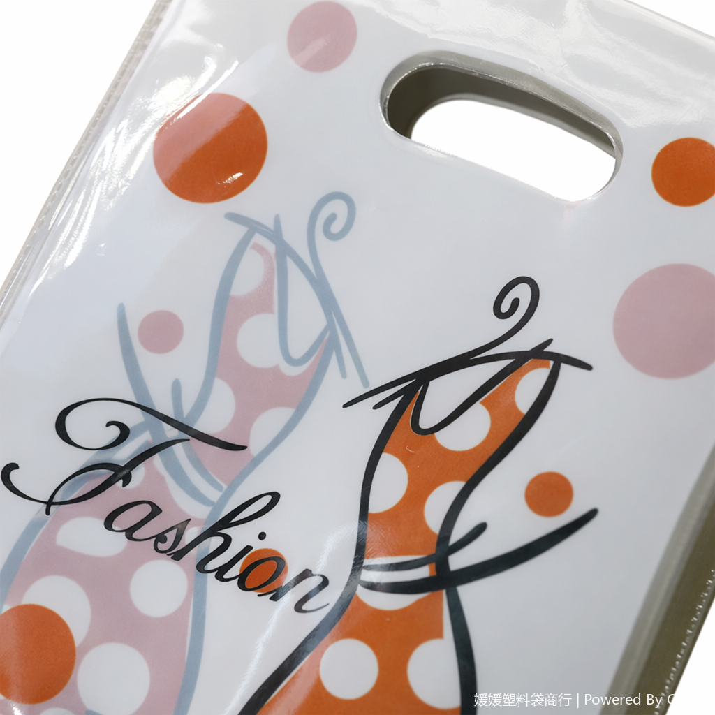 White polka dot plastic hand-held shopping bags, underwear, clothing and express delivery packaging bags Application Scenario