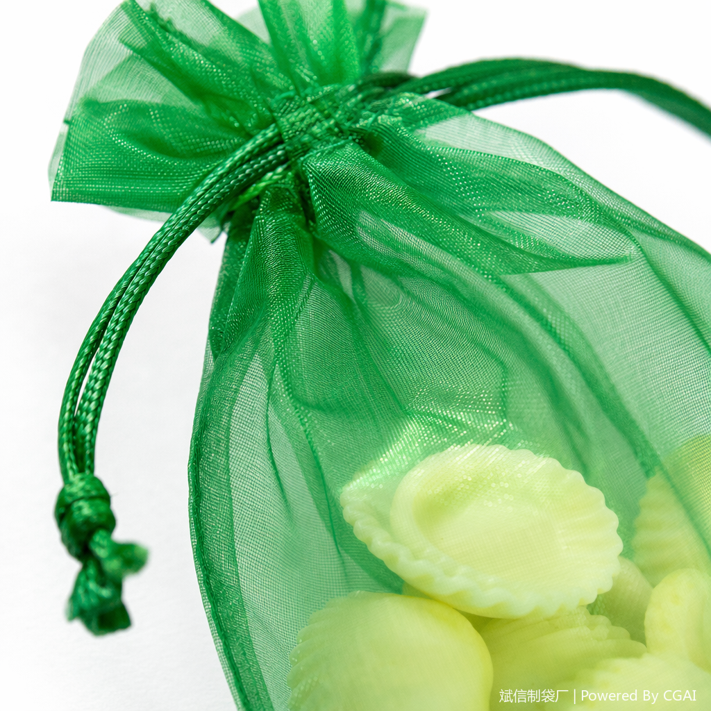 Shanshan Bag-making's organza drawstring bag for silk scarves is light and breathable Application Scenario