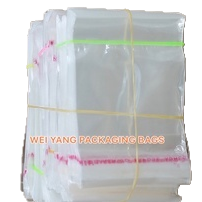 Other plastic films are transparent PE material food-grade packaging roll films with selectable widths Item Picture