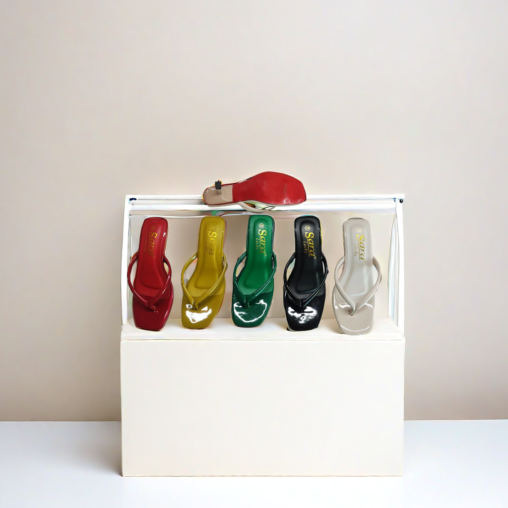 Women Wear Flat Sandals In The Summer Specification drawing