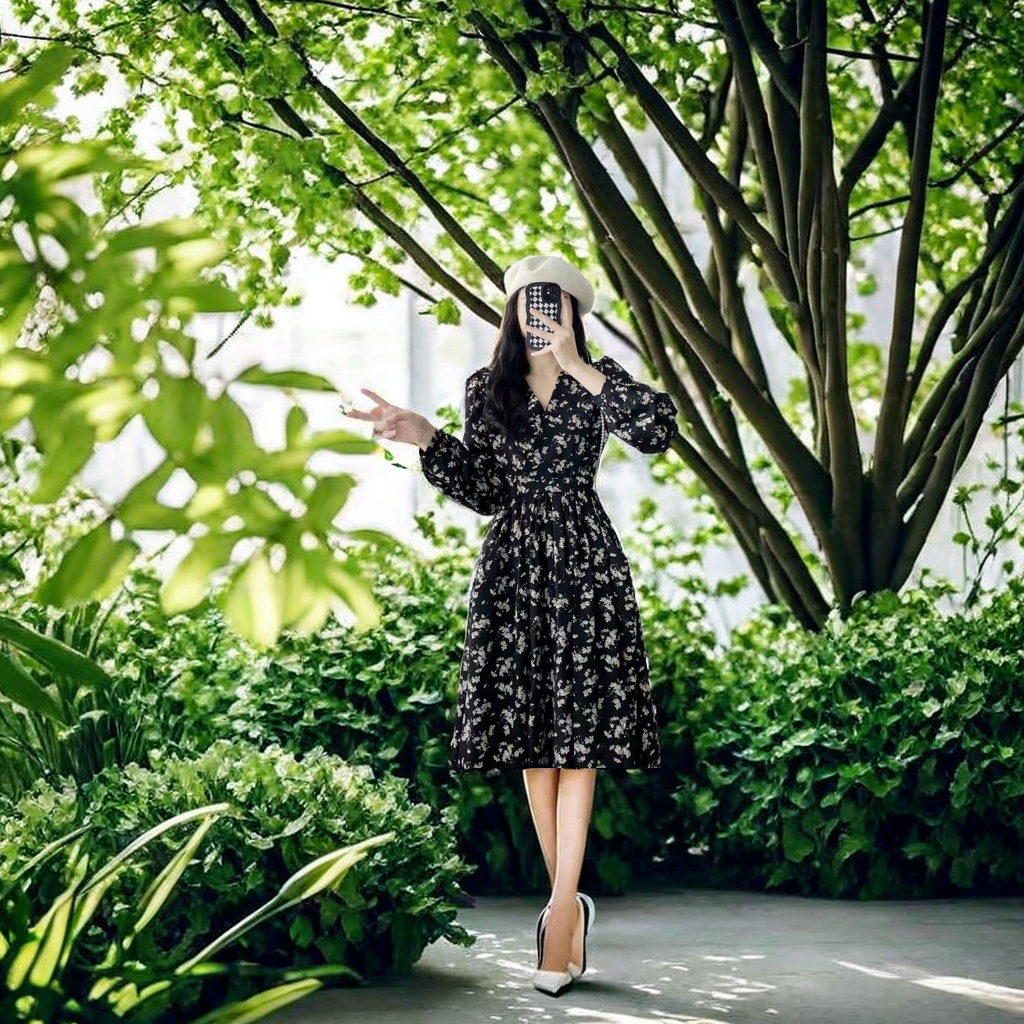 Spring 2024 new women's dress: High-waisted long dress, black floral print dress, unique French collar design, Hepburn style, elegant and refined dress details Picture