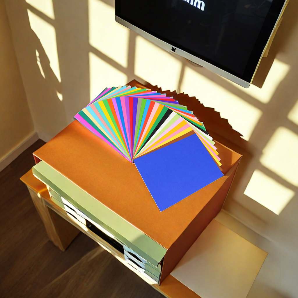 1236品牌4K彩色硬卡纸200克 绘画白卡纸 DIY手工制作卡纸 装饰背景贴画纸 创意手工材料详情图2