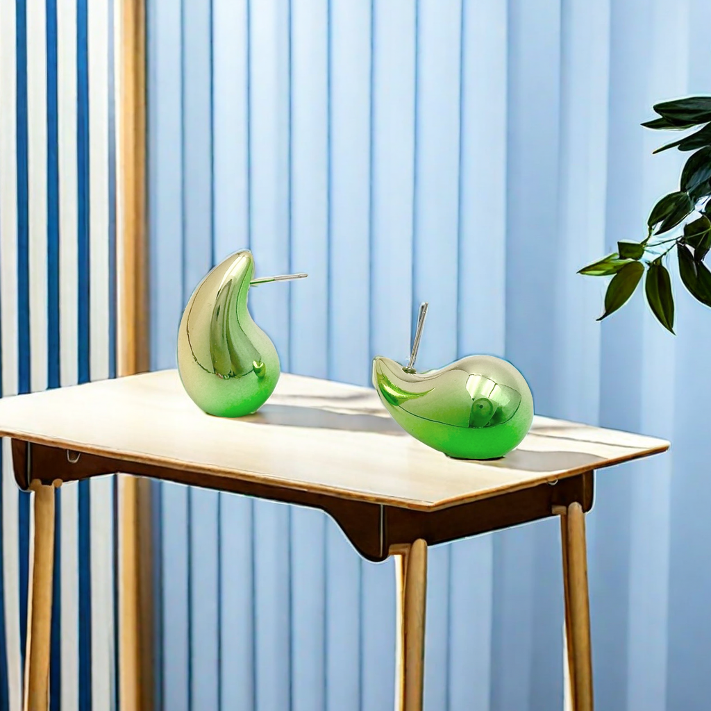 卡通动漫人物主题周边商品 童年回忆收藏品 限量版手办模型 独特设计创意礼品白底实物图