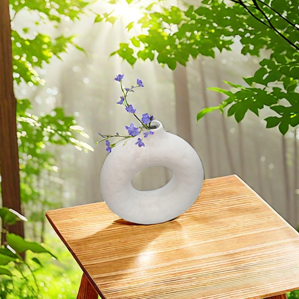 The 2024 new donut-shaped magnesium oxide vase is a fashionable home decoration with a unique design and strong artistic sense. It is an irregular-shaped vase Specification image