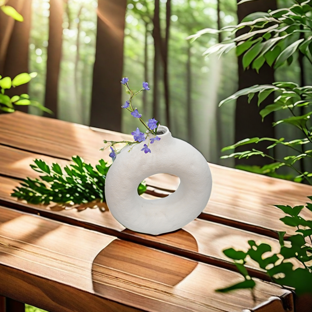 The 2024 new donut-shaped magnesium oxide vase is a fashionable home decoration with a unique design and strong artistic sense. It is an irregular-shaped vase details Picture