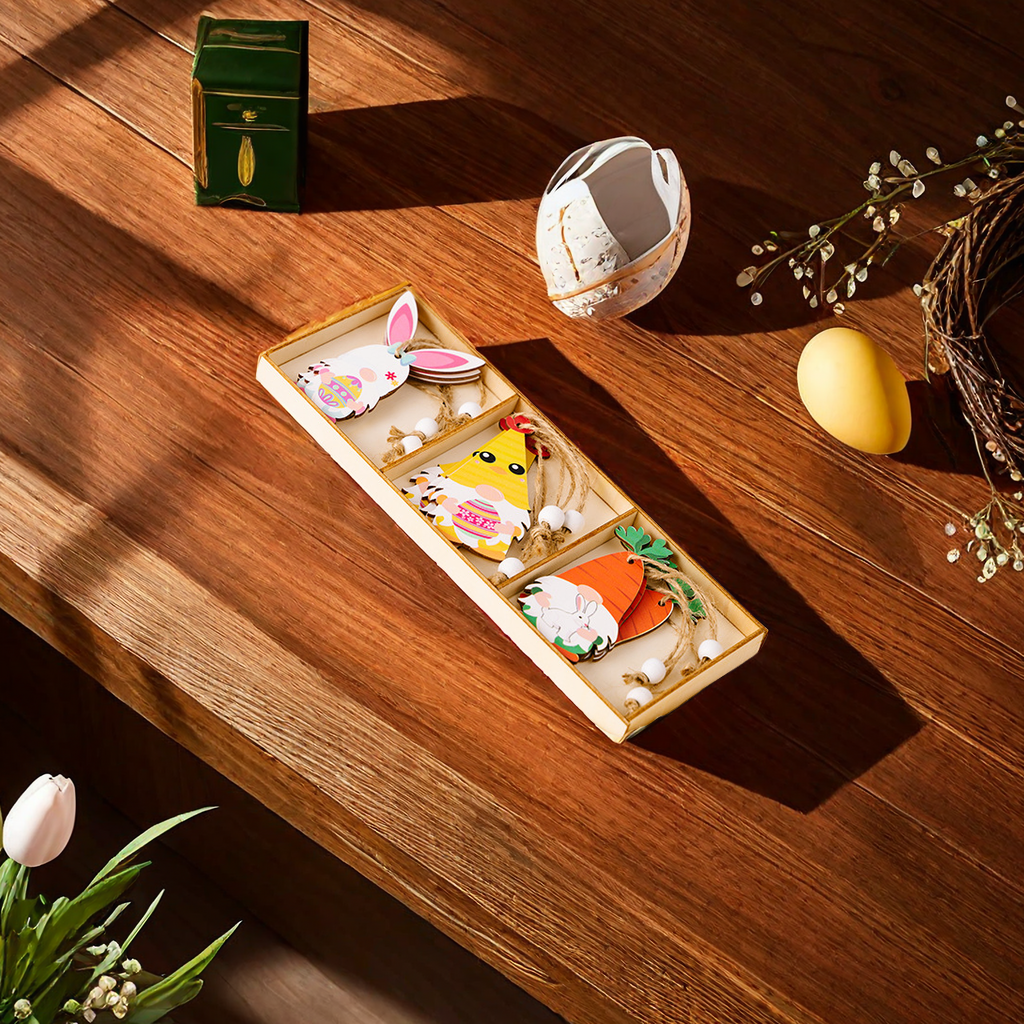 Hao Bei Cross-border's new Easter decorative items 3-compartment wooden box, wooden radish dwarf pendant, exquisite handicraft, essential for festive atmosphere decoration Application Scenario