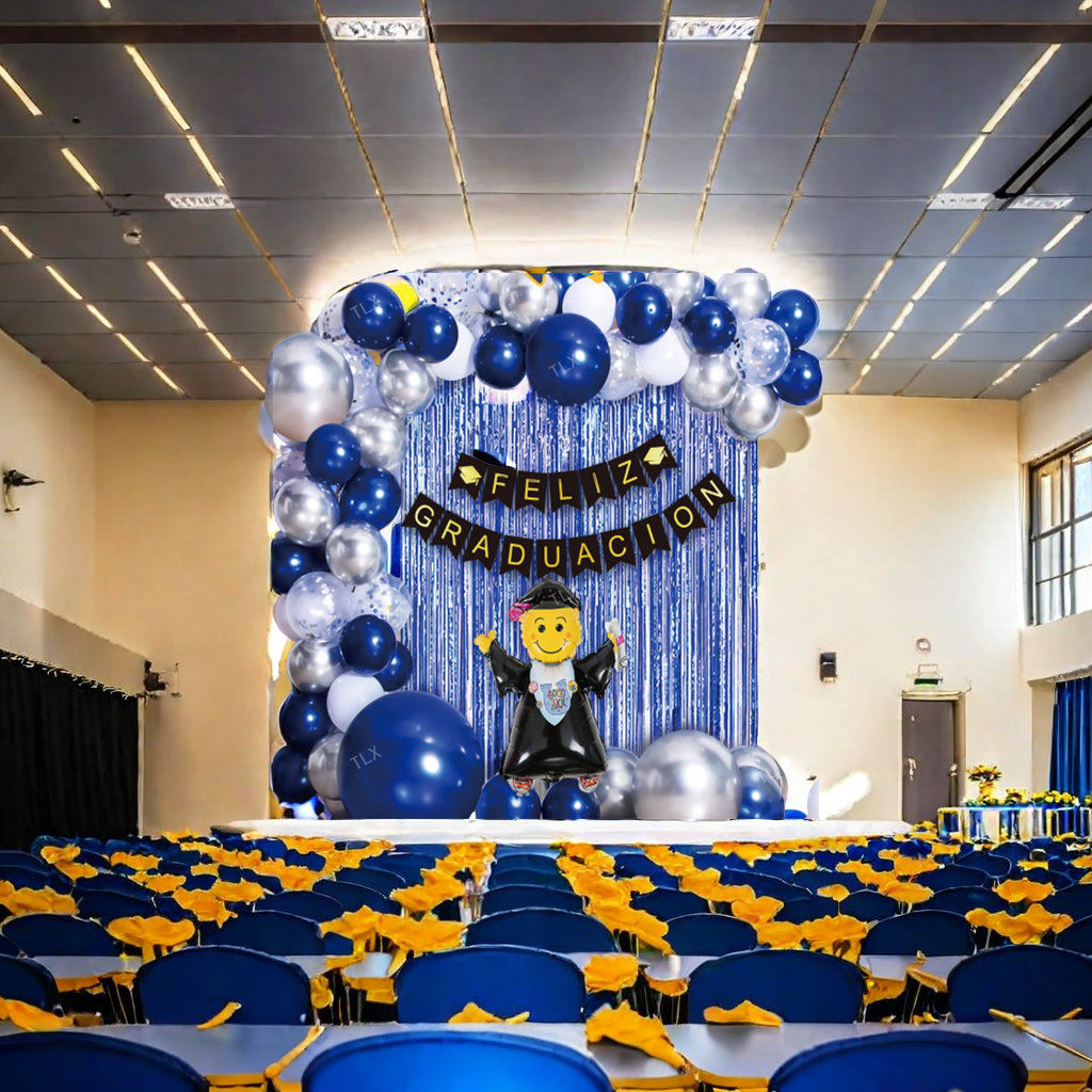 The cross-border foreign trade Spanish graduation season ceremony was decorated with balloons in the classroom. The kindergarten party scene was set up with exquisite and vivid handicrafts, enhancing the festive atmosphere Specification image