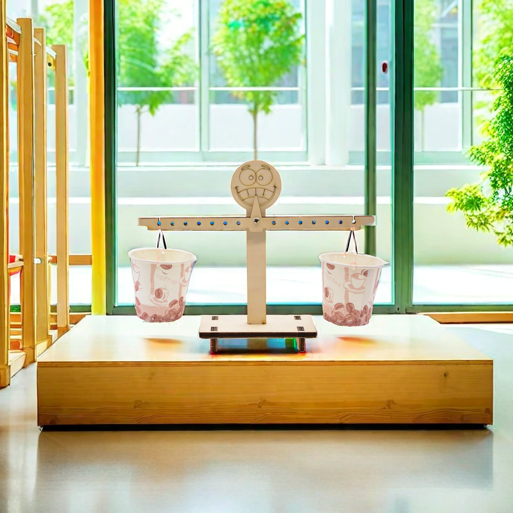 Children's experimental materials in the kindergarten, DIY science and technology small projects, self-made balance scales, toys, ceiling lamps, creative interactive learning toys