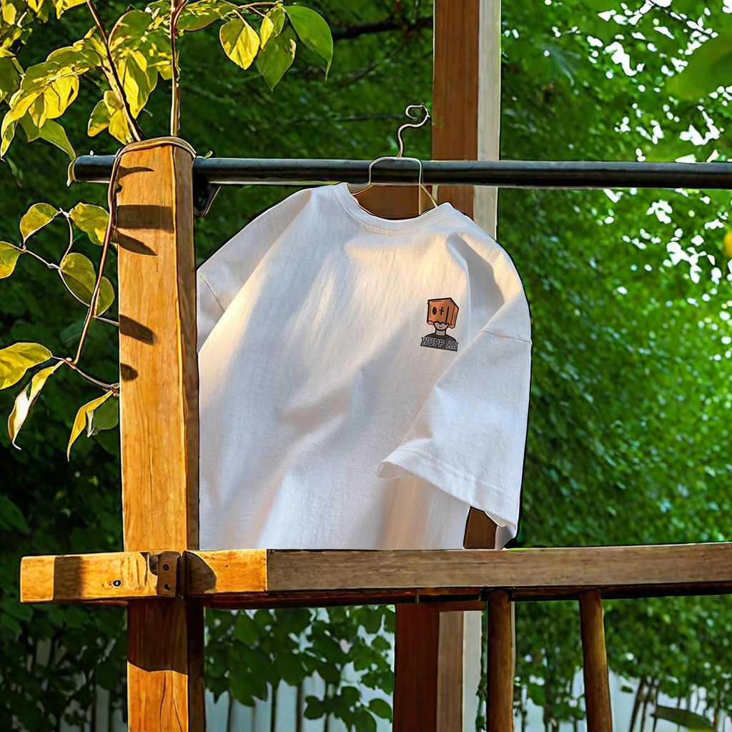 This is a trendy brand's heavyweight pure cotton oversized loose short-sleeved T-shirt for men. It's a versatile half-sleeved, comfortable, breathable and fashionable casual T-shirt for summer