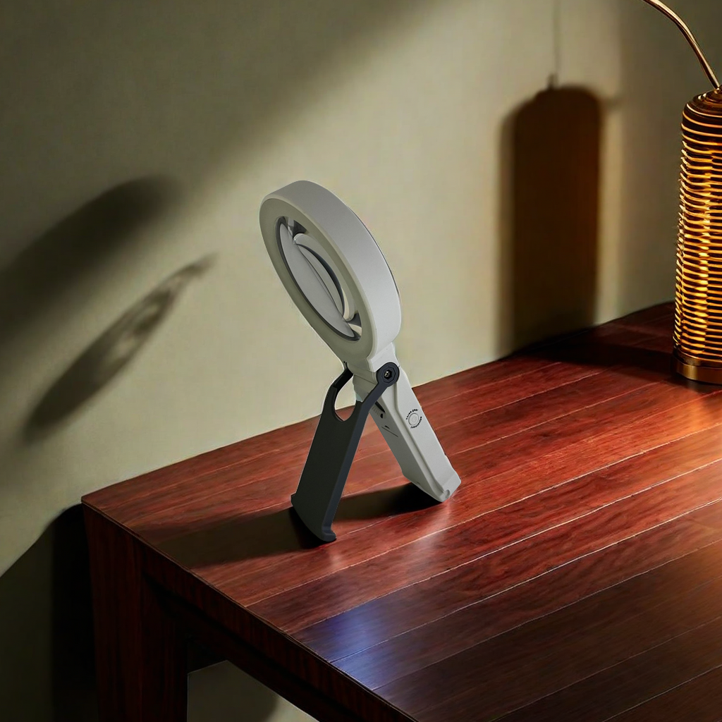 The new 7068AD handheld stand type high-definition high-magnification LED lamp magnifying glass features 32 lamp beads for bright and clear illumination. It is a gift magnifying glass with a light function Specification image