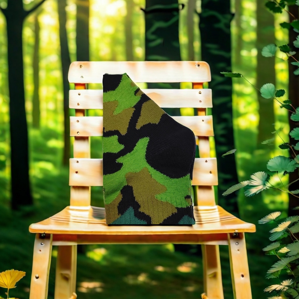 In-stock men's socks, camouflage military green outdoor cycling CS sports mid-calf cotton socks, sweat-absorbing and breathable casual sports cotton socks, comfortable and wear-resistant Application Scenario