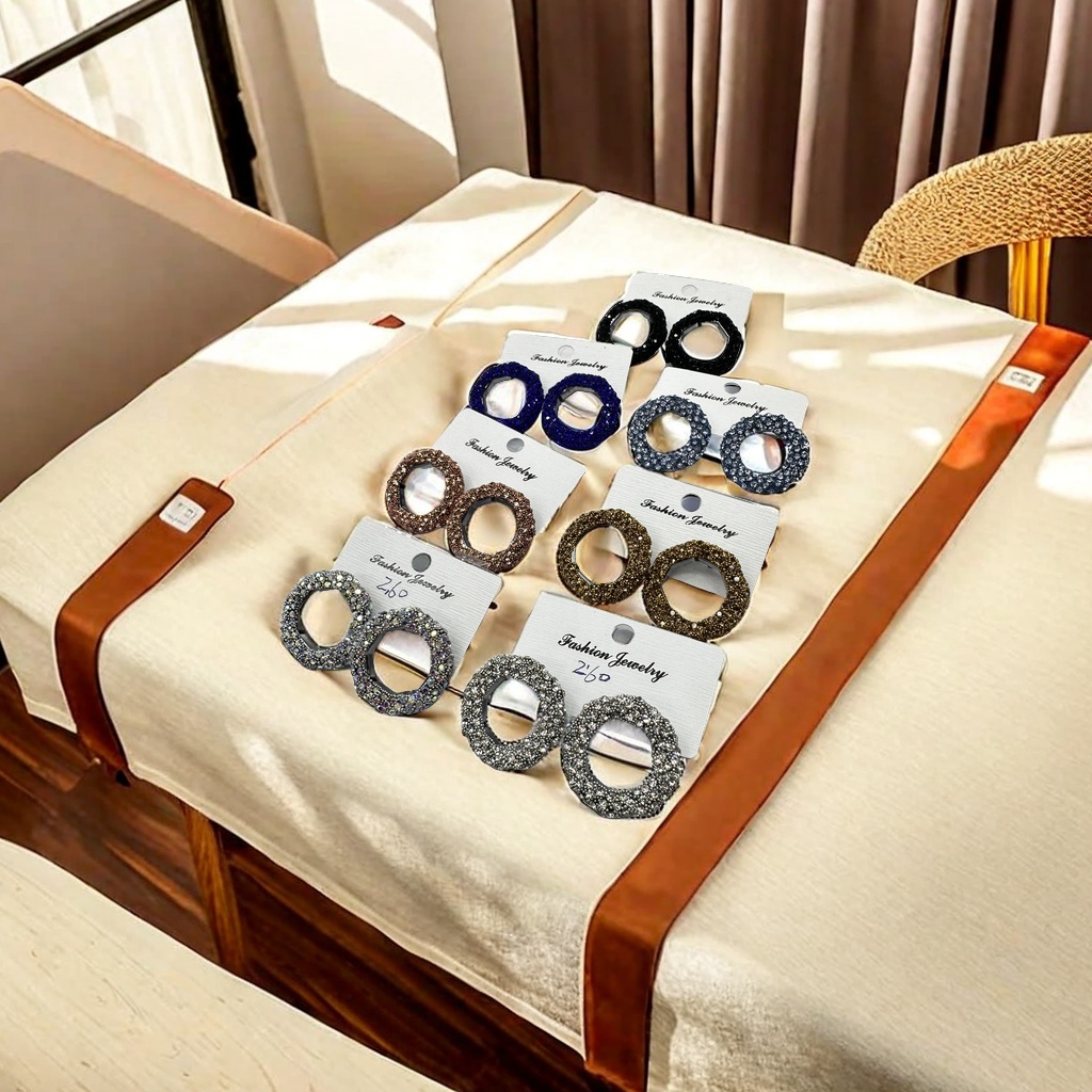 炫彩水晶耳饰 时尚女士耳环 精致韩版耳钉 优雅耳坠 闪耀耳骨钉 耳饰套装