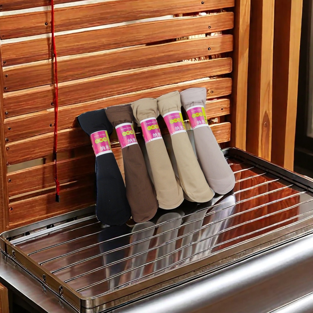 Factory direct sales of summer women's thin core-wrapped silk small chili short silk socks, wear-resistant and reinforced anti-shedding steel wire socks wholesale, light and breathable silk socks, comfortable and not constricting feet details Picture