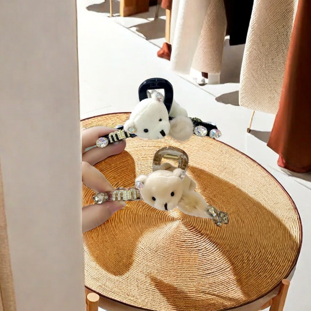 毛绒玩具熊细节图