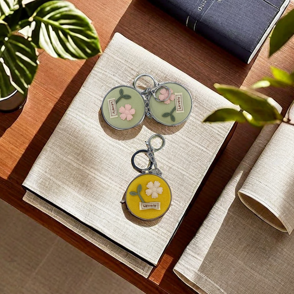 Fabric Gift Mirror, Keychain Mirror, Gift Application Scenario