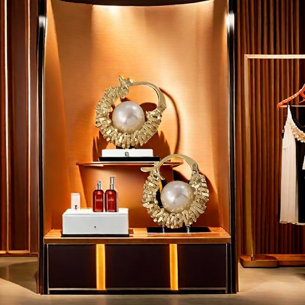 Pearl earrings, metal cold style earrings, fashionable and trendy accessories details Picture