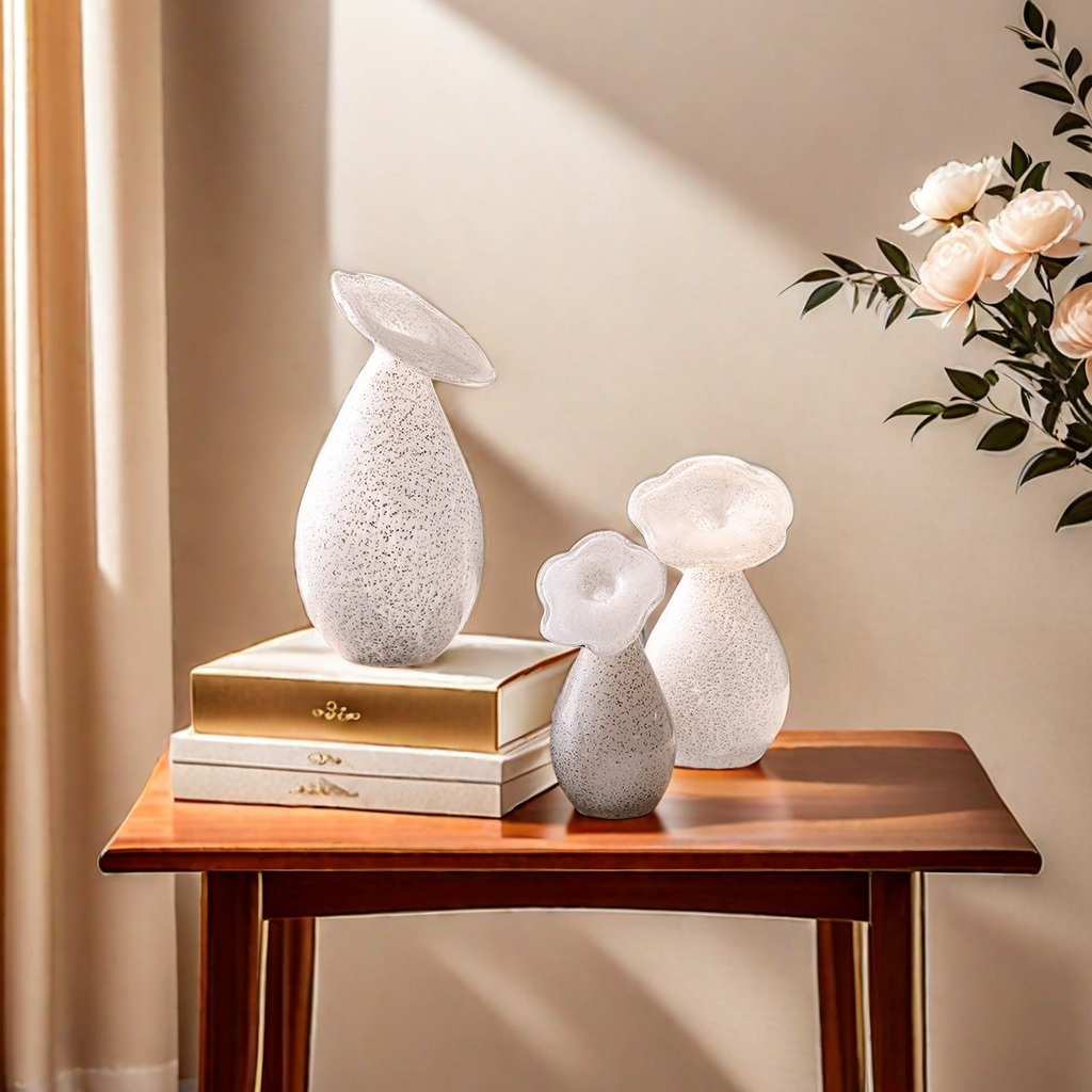 Artistic ornaments, small-diameter vases with a sense of sophistication, petals, clouds, colorful decorative pieces, living room model rooms, flower arrangement decorations, ceiling lamps illuminate the beauty of life Application Scenario