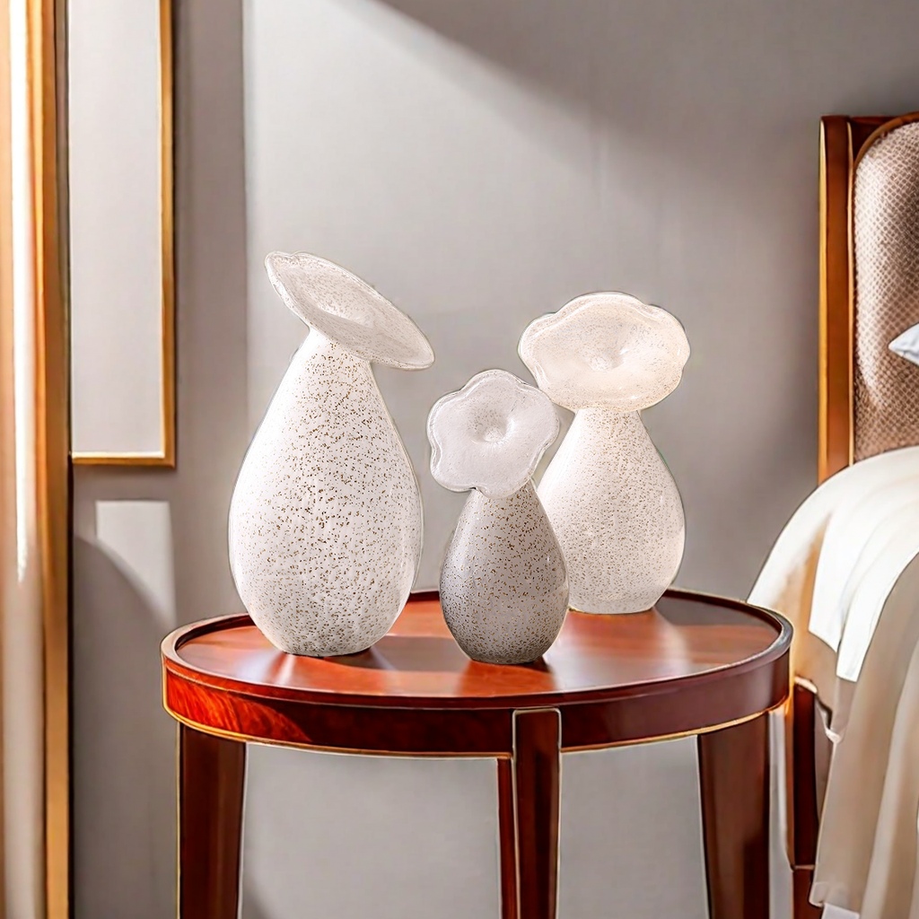 Artistic ornaments, small-diameter vases with a sense of sophistication, petals, clouds, colorful decorative pieces, living room model rooms, flower arrangement decorations, ceiling lamps illuminate the beauty of life Item Picture