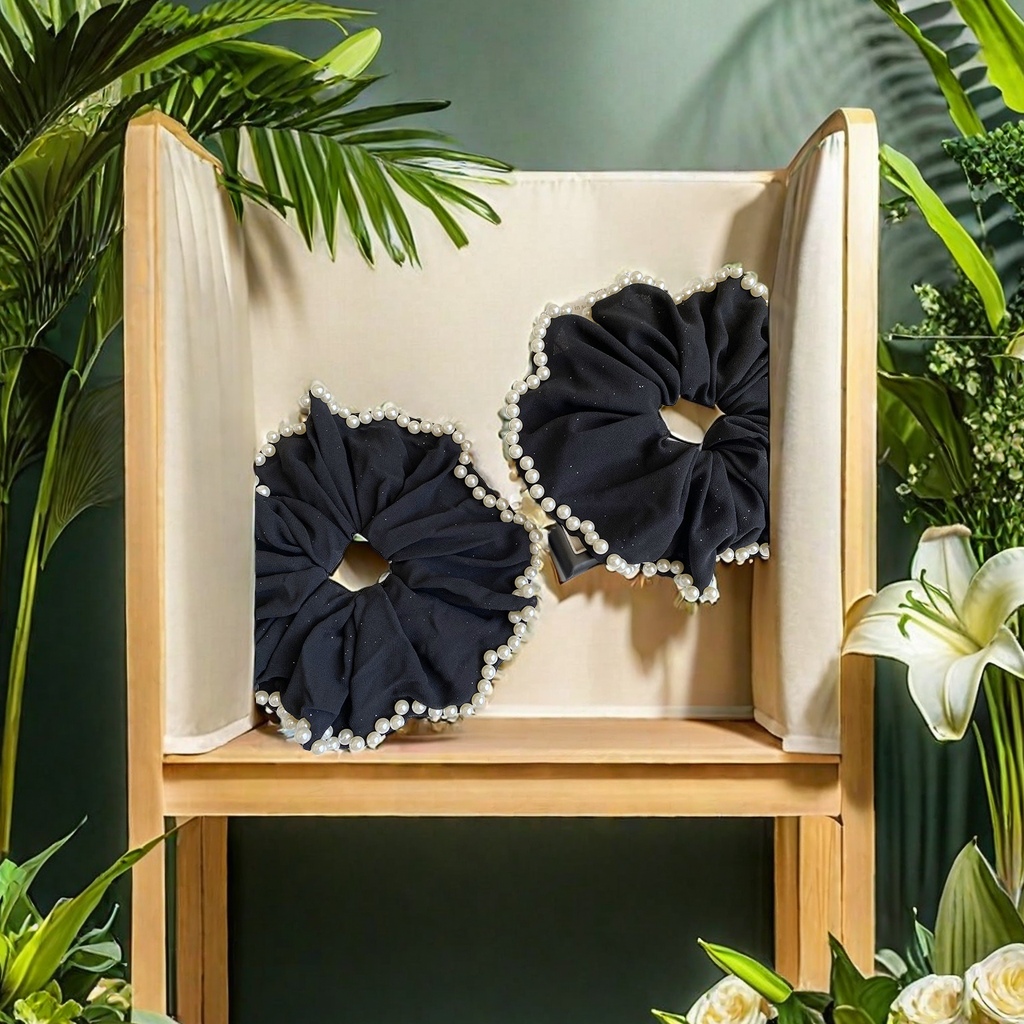 Black silk turbane-style hair accessories, hair bands and hair ties are essential headwear and accessories for tying hair, exuding an elegant and refined feminine charm details Picture