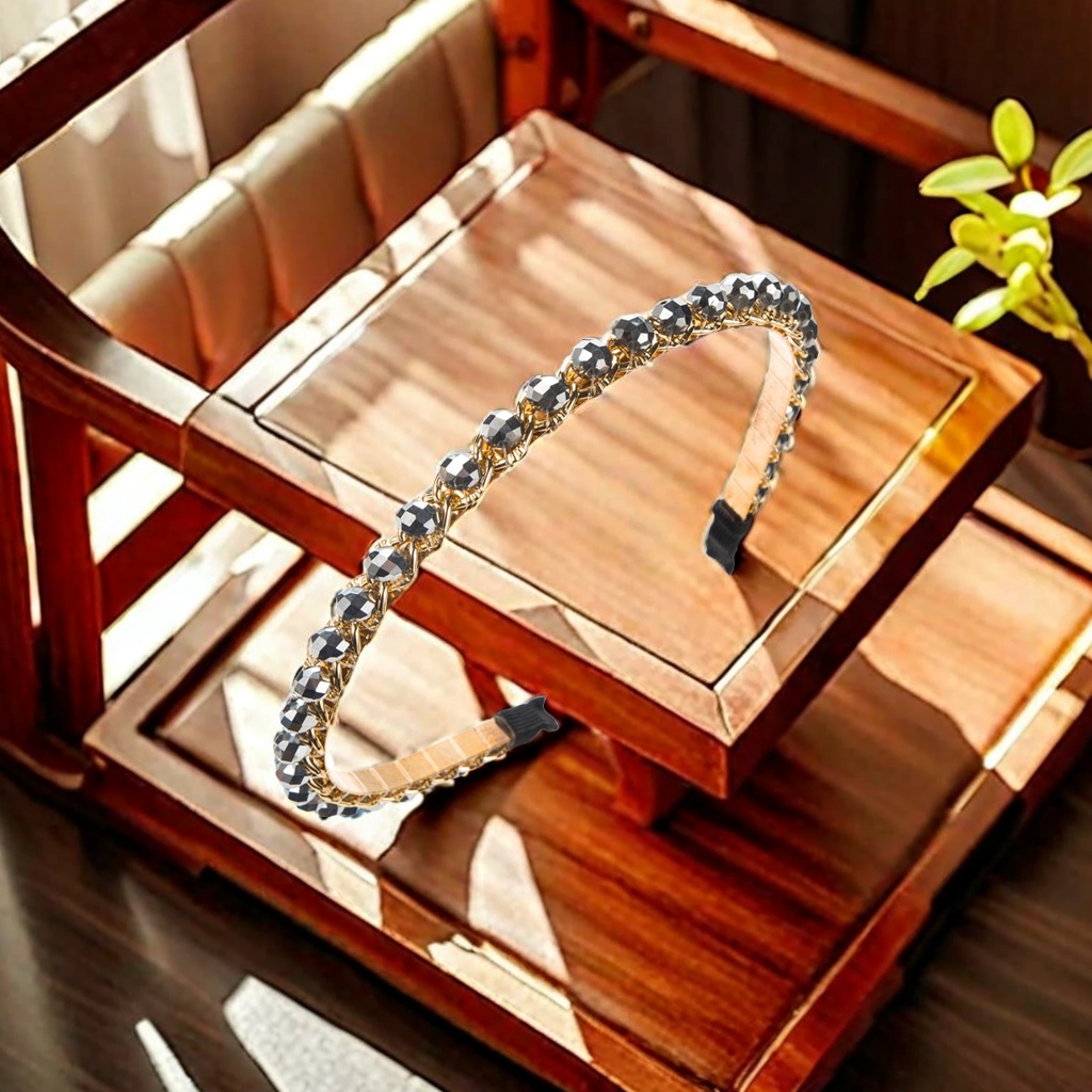 The new Korean version of the retro-style crystal wrap headband, the same fine edge facial cleansing and hair pressing accessory as the Internet celebrity, hand-woven alloy chain headband, high-end headwear Item Picture