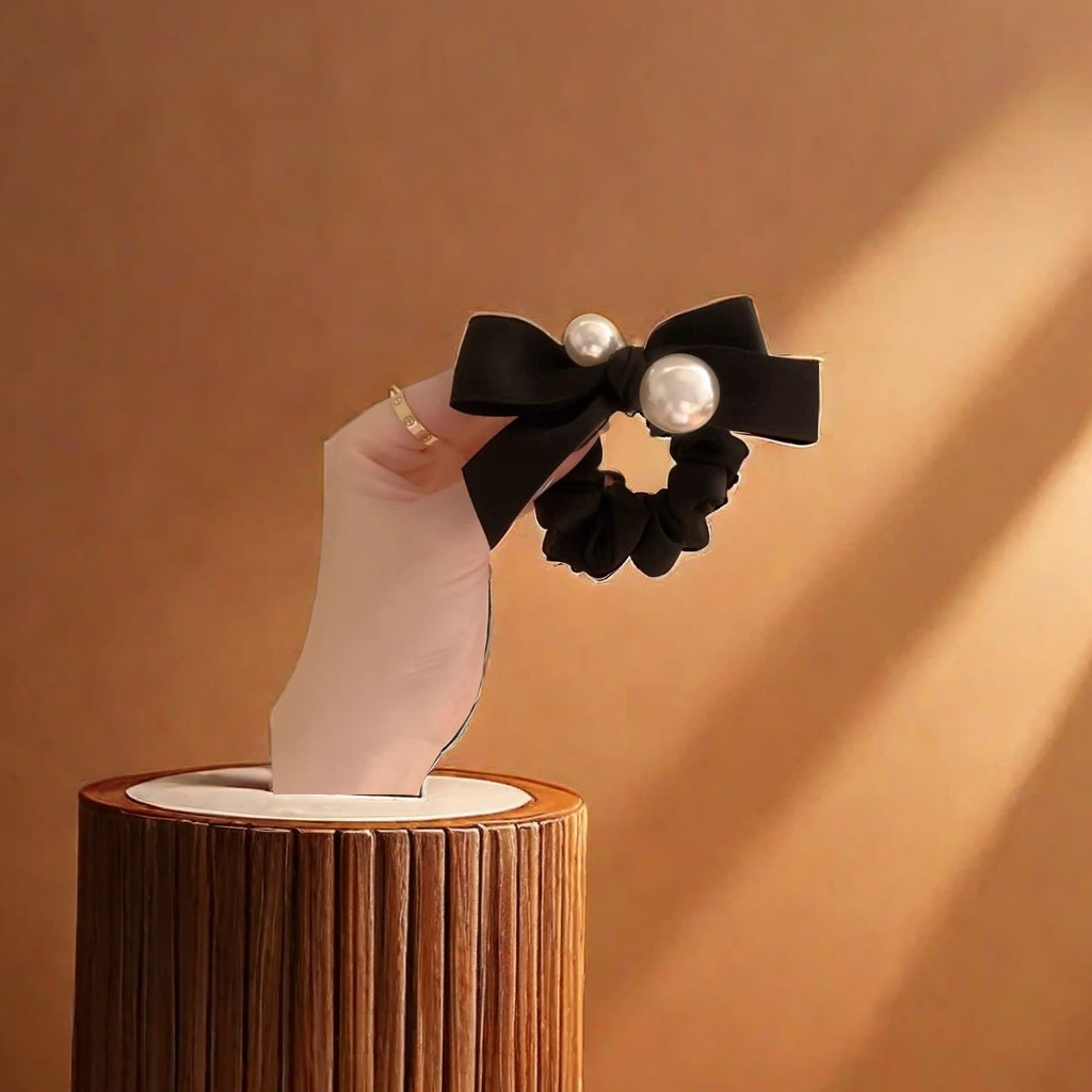 2024 New Chanel-style bow pearl headband, high-end leather band women's headwear, hair band women's Korean trendy hair band, elegant women's headwear