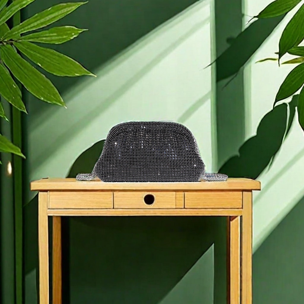 女士单肩包 斜挎包竖款 女生挎包 新款时尚女包 挎包女生实用轻便产品图