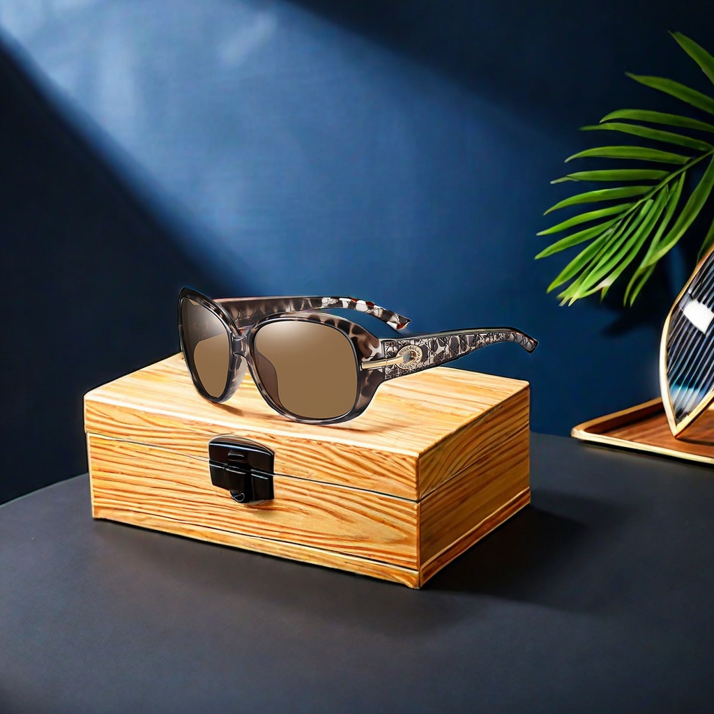New cross-border ladies' classic diamond-encrusted sunglasses, UV protection driving polarized sunglasses wholesale discount, full of high-end polarized glasses Specification image