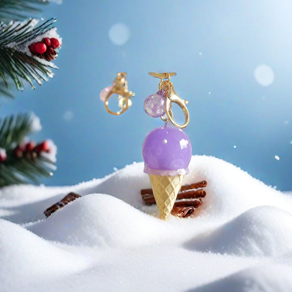 The Mountain Ghost's creative keychain Casetify is an original design, portable, practical, fashionable and trendy accessory Application Scenario