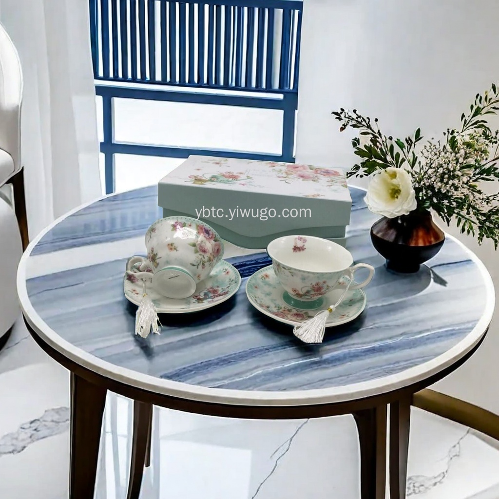 "Student ceramic cup, cute design, Mug set, Souvenir, Tea cup, multi-functional practical items Application Scenario