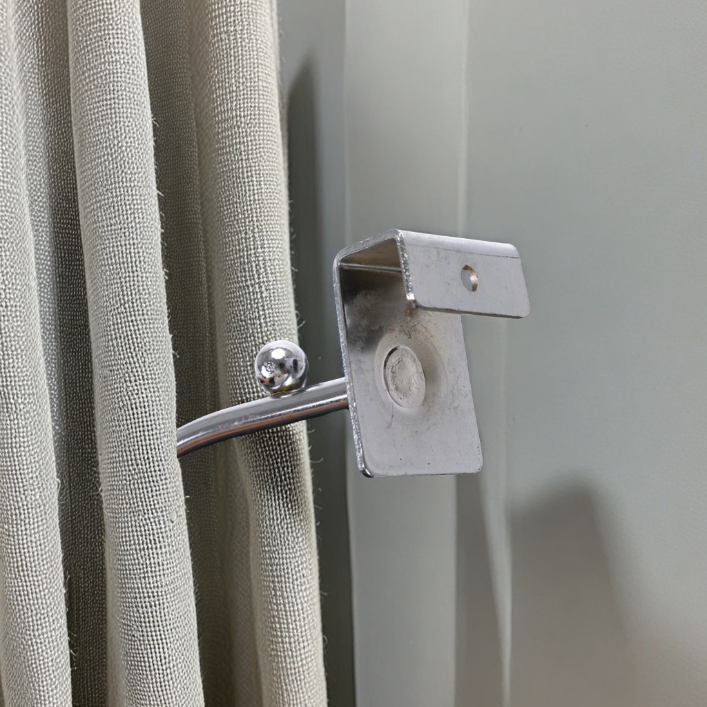 Seven-bead mesh hooks for supermarkets, small stores, snacks, single-line accessories, convenience stores, single-line coat hooks, and sticky hooks are practical and durable Application Scenario