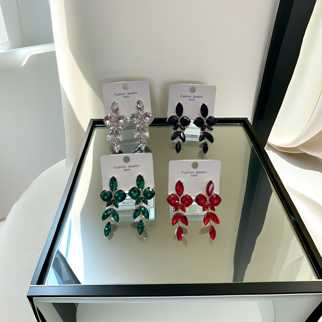 璀璨钻石耳环 时尚简约耳饰 女士精致耳环 高级感耳环 美人必备耳环