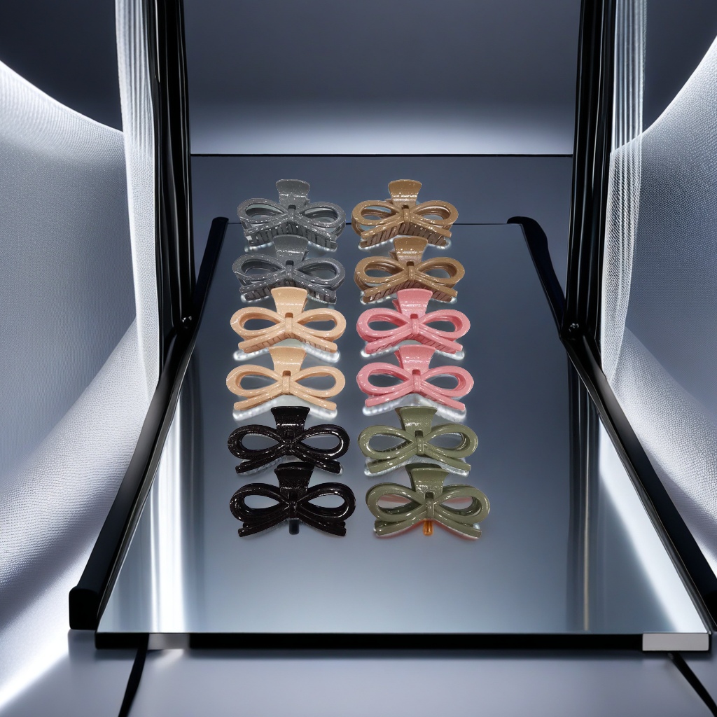 The 12 cm large scratch-off clip is available in 6 colors. It is a simple and fashionable hair accessory in a light pink color for women Specification image