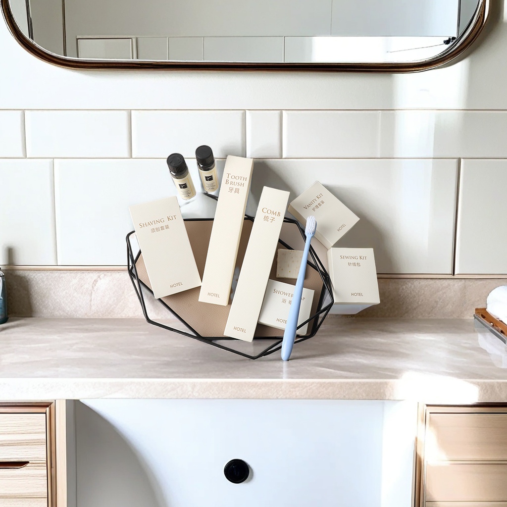 Hotel disposable supplies set, hotel and homestay guests' special household soft-bristled toothbrush, comb, soap washing and care set, comfortable disposable slippers, complete set, clean and convenient