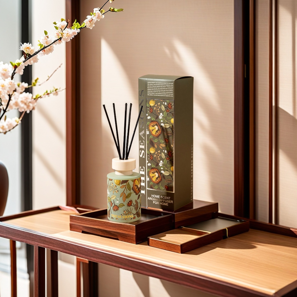 New Chinese-style flameless aromatherapy essential oil ornaments are suitable for home bedroom perfumes with long-lasting fragrance, fresh bathroom deodorizing scents, and other categories details Picture