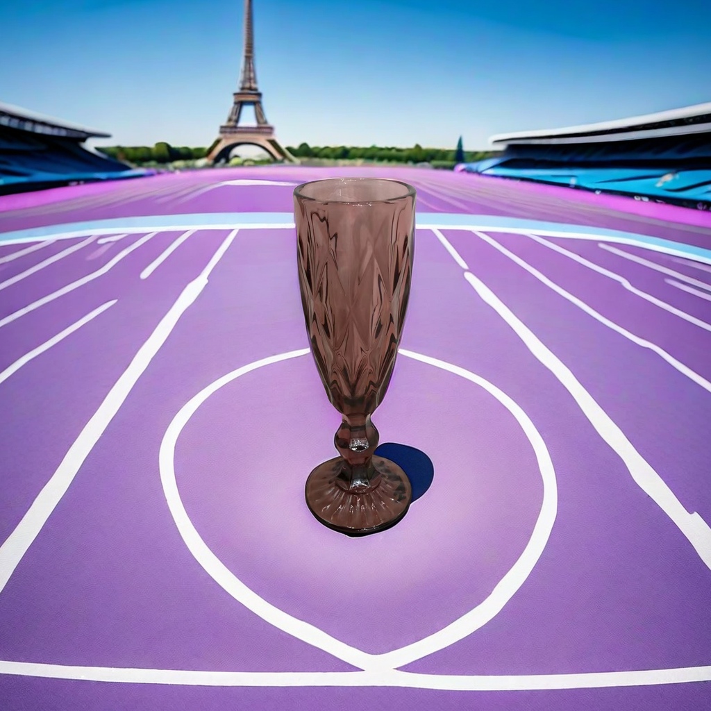 Colored glass cups, tall wine glasses, champagne glasses, wine glasses, high-end tableware, beverage cups details Picture