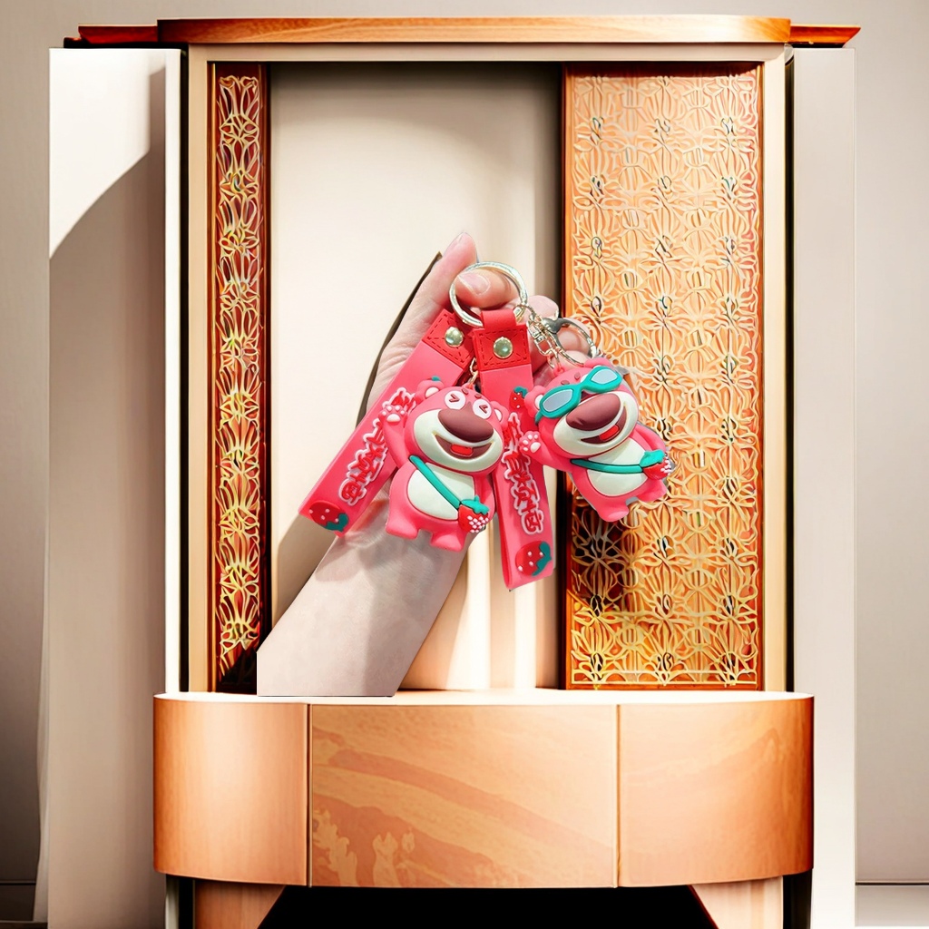 硅胶材质卡通草莓熊钥匙扣 可爱玩偶挂饰 小礼品公仔钥匙链 挂件装饰品毛绒玩具小挂件毛绒挂件细节图