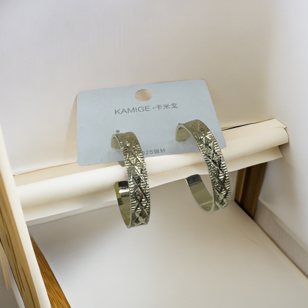 时尚潮流简约耳环 高级感气质耳饰 精致耳环女士首饰品 闪耀璀璨耳环饰品产品图