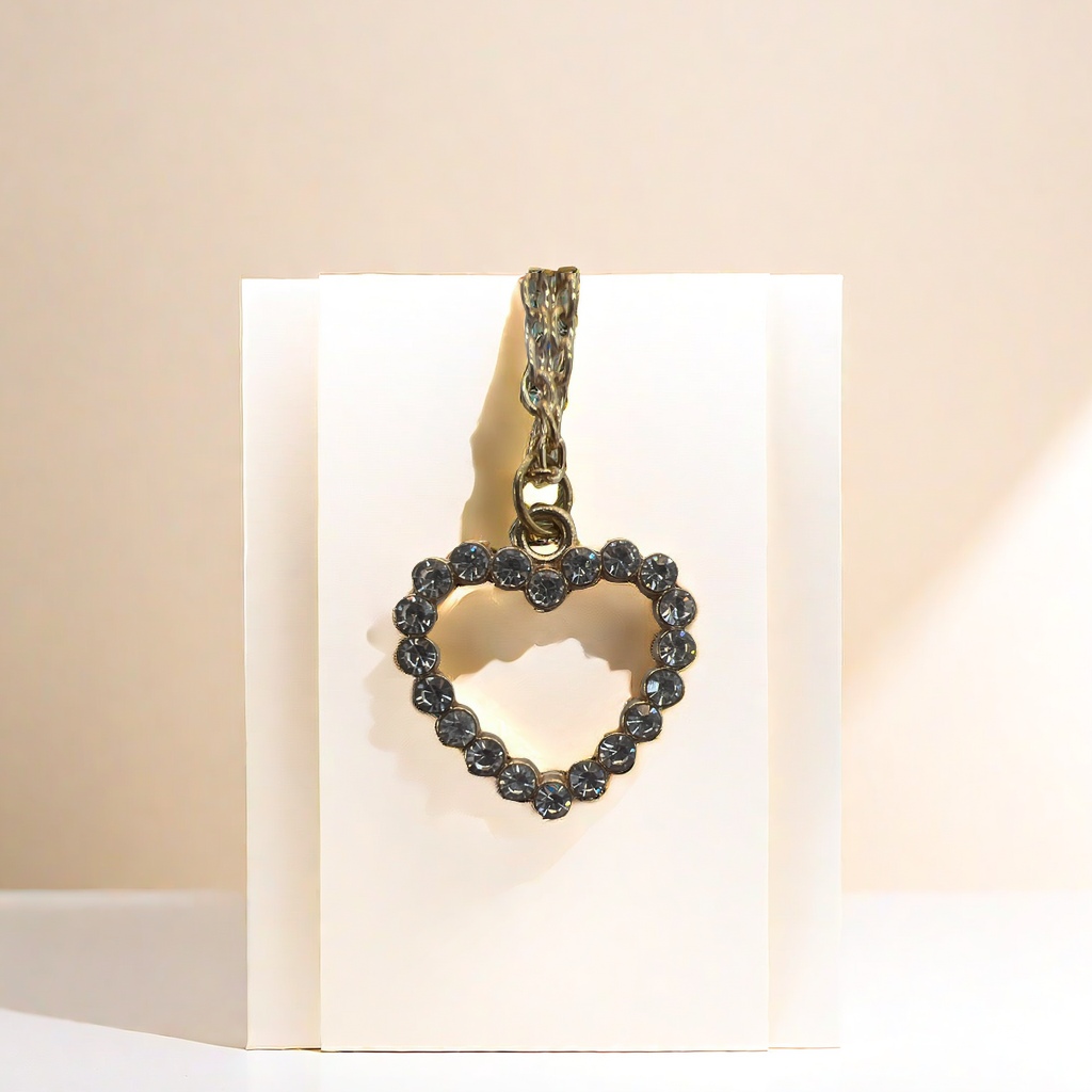 浪漫金色合金爱心吊坠 闪耀钻石项链 时尚饰品 精致礼物