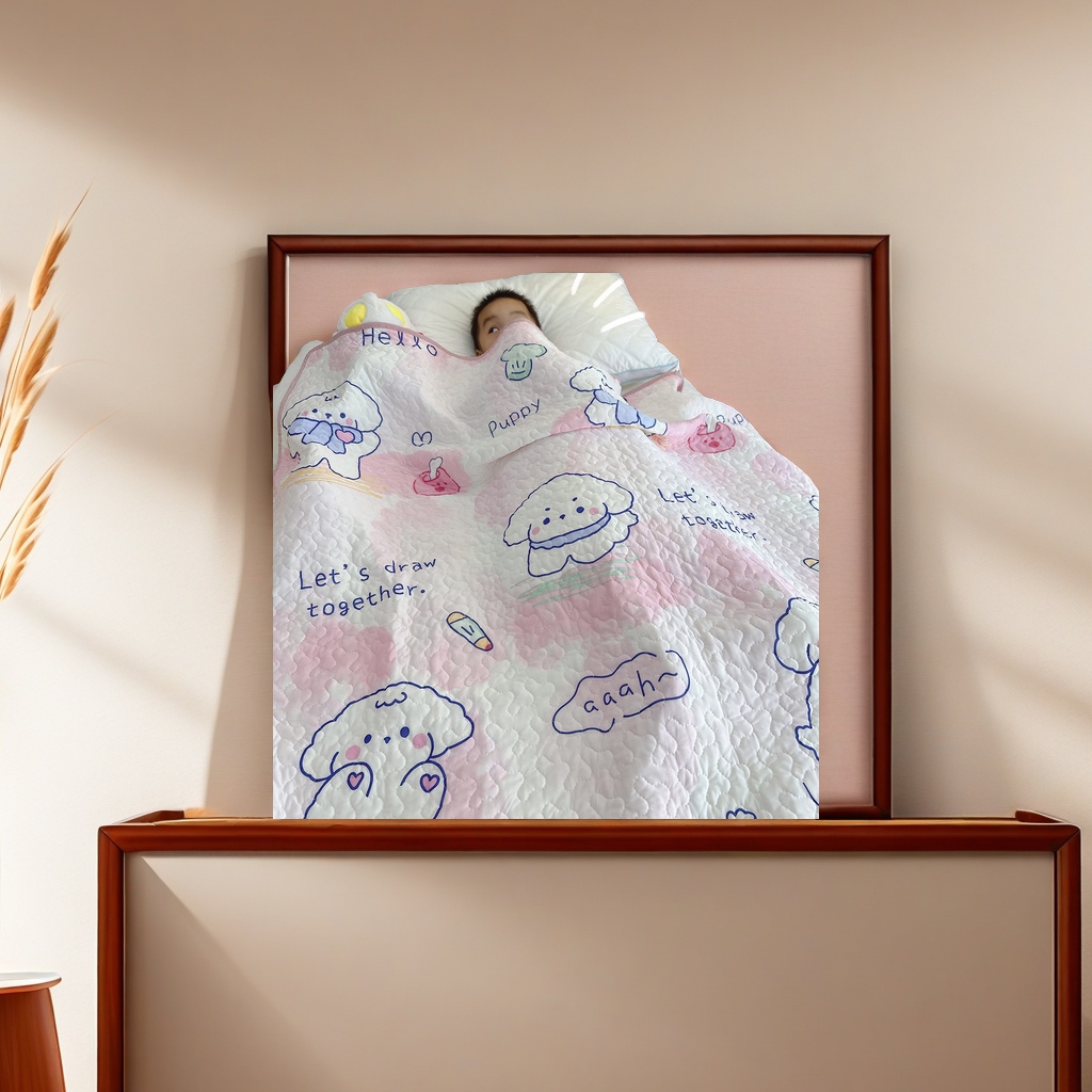 Class A skin-friendly ice silk summer cool quilt, special air-conditioned quilt for kindergarten naps, baby summer bed cover, light and breathable silk quilted ice-like quilt Application Scenario