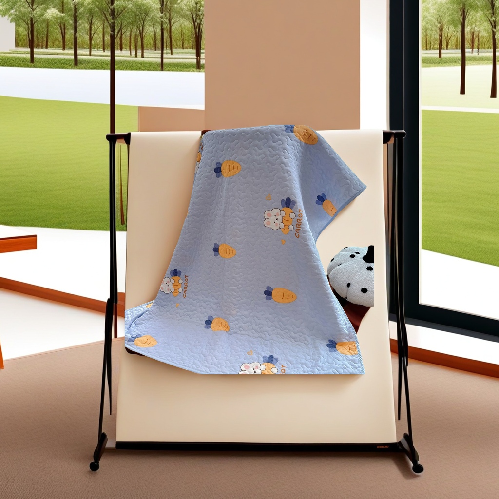 Class A skin-friendly ice silk summer cool quilt, special air-conditioned quilt for kindergarten naps, baby summer bed cover, light and breathable silk quilted ice-like quilt Item Picture