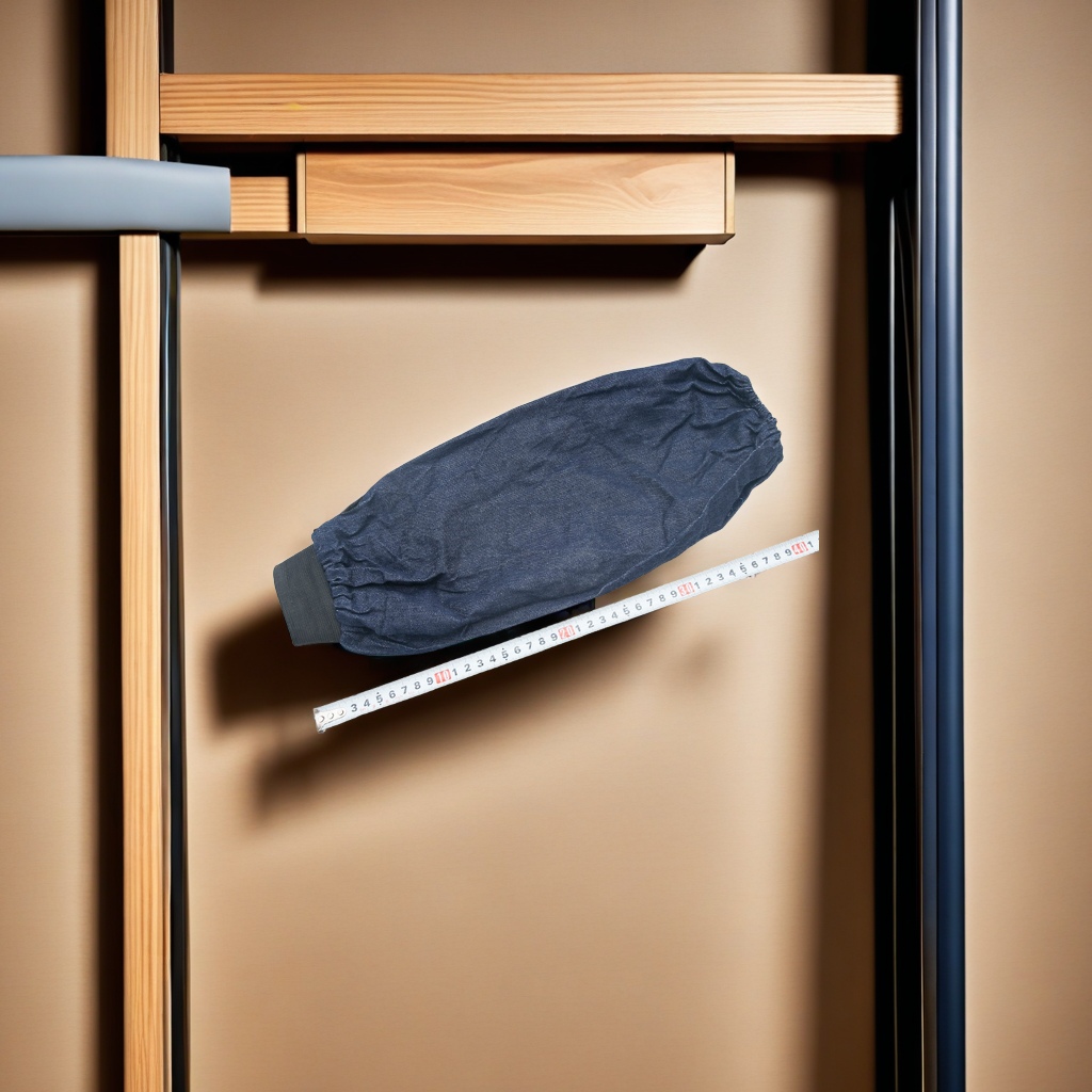 Wear-resistant welded sleeves for both men and women, thickened anti-stain labor protection work sleeves, wholesale printed household aprons, dirt-resistant denim sleeves Application Scenario