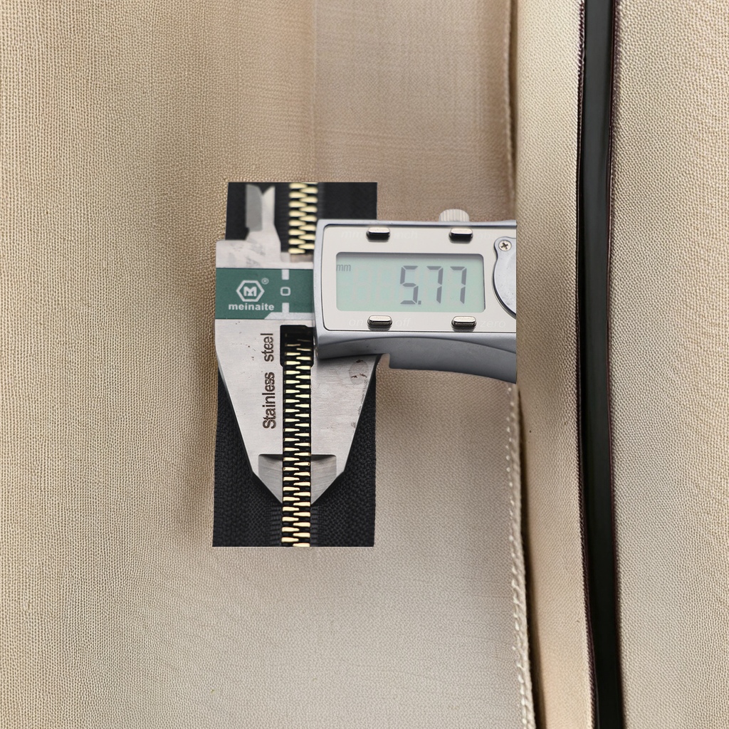 5号仿铜牙拉/细齿树脂镀金/箱包皮具拉链细节图